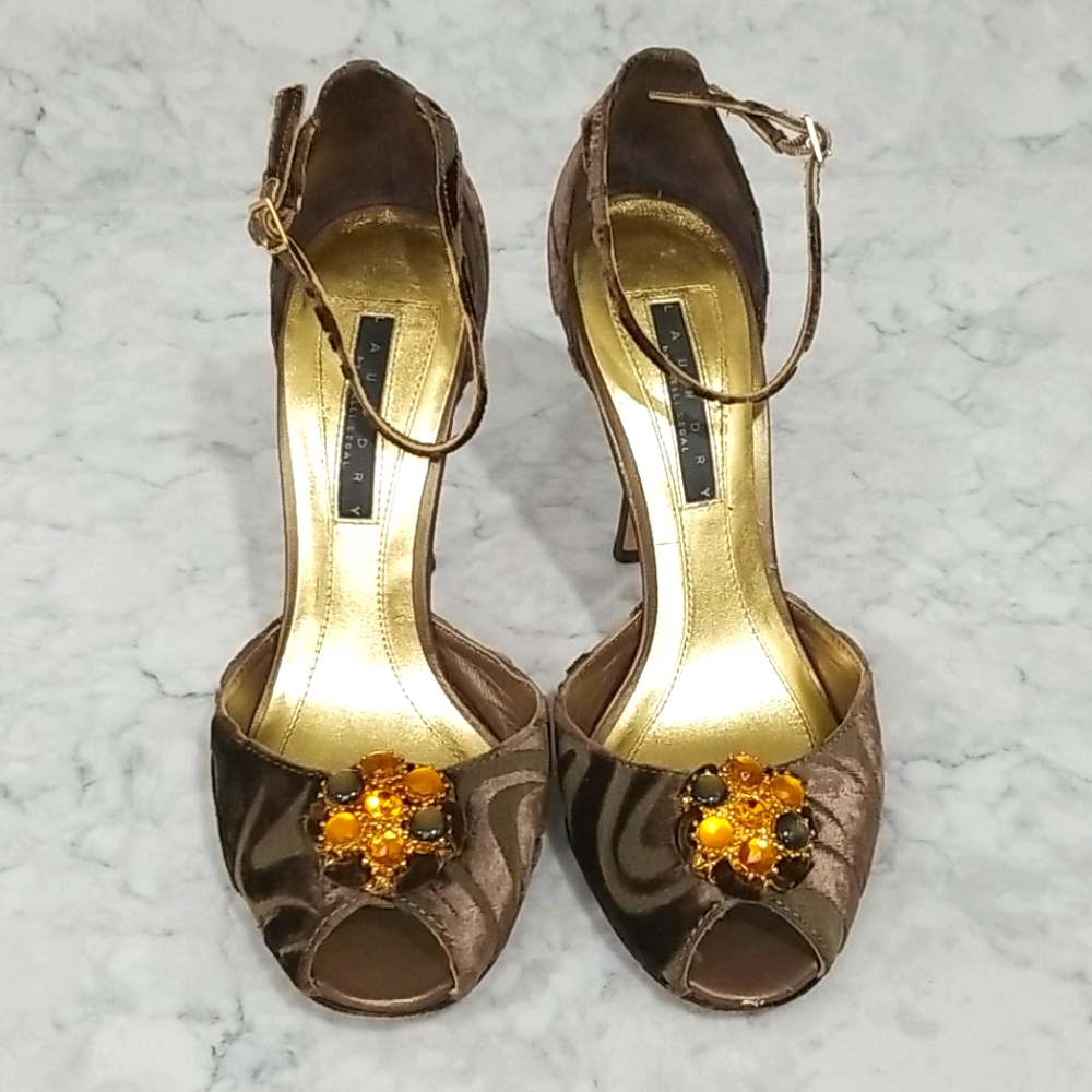 LAUNDRY BY SHELLI SEGAL BURNT VELVET PEEP TOE HEEL